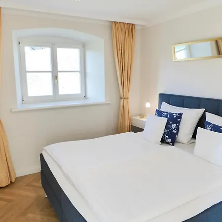 Jagdschloss Zu 1 Eleonore